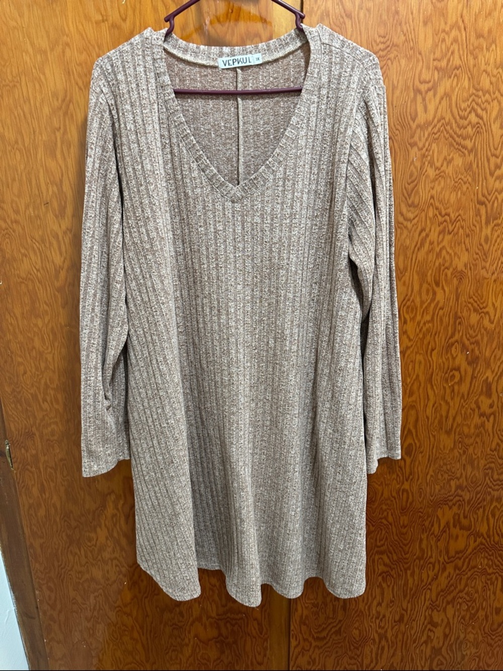 Vepkul Ribbed V-Neck Long Sleeve Dress in Taupe